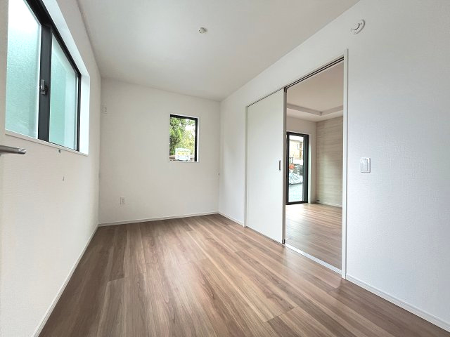 【洋室】 | 福岡市南区和田2丁目3期　1号棟（全1棟）【仲介手数料無料・0円】 | 現地写真。1階洋室です。