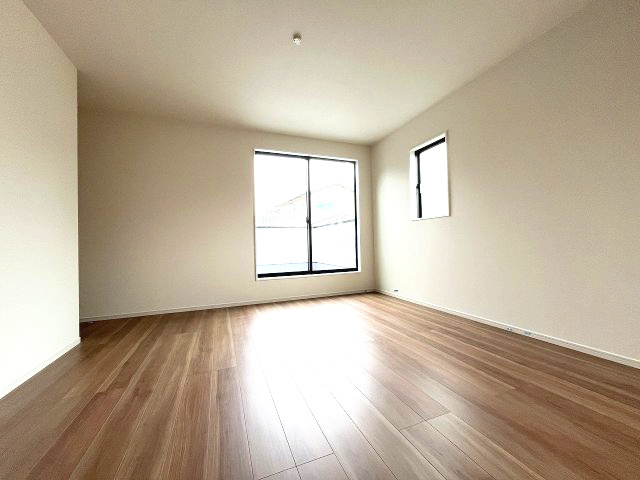 【寝室】 | 福岡市南区和田2丁目3期　1号棟（全1棟）【仲介手数料無料・0円】 | 現地写真。2階主寝室です。