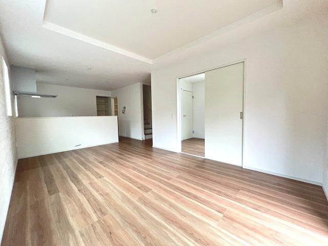 【居間・リビング】 | 福岡市南区和田2丁目3期　1号棟（全1棟）【仲介手数料無料・0円】 | 現地写真。