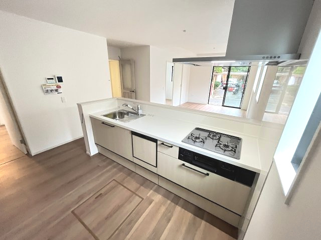 【キッチン】 | 福岡市南区和田2丁目3期　1号棟（全1棟）【仲介手数料無料・0円】 | 現地写真。