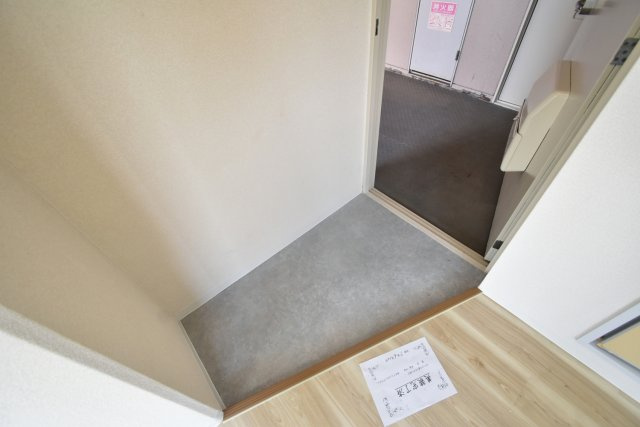 甲子園口ハイムの玄関