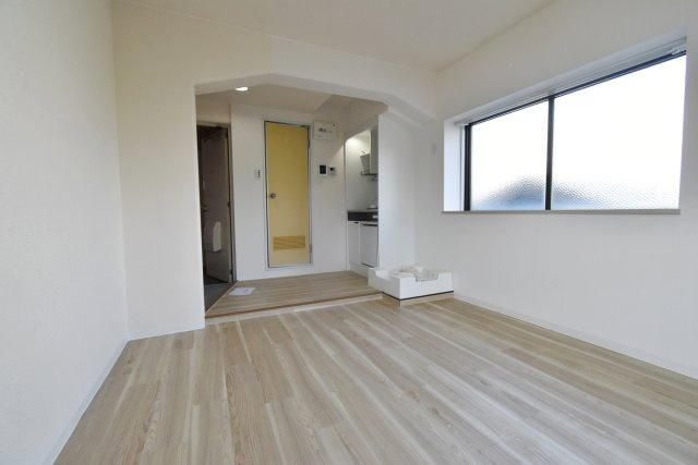 甲子園口ハイムの居間・リビング