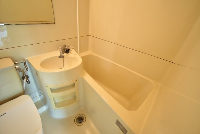 甲子園口ハイムの浴室