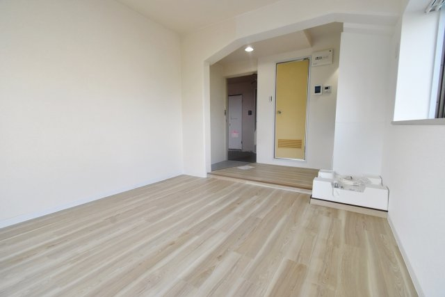 甲子園口ハイムの居間・リビング