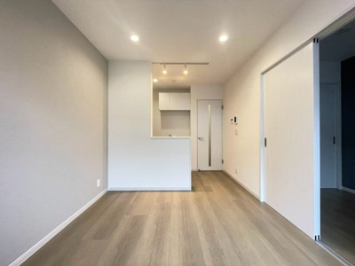 【居間・リビング】 | Prevoyance桜並木駅東 | ※同型モデルの参考写真です