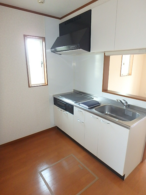 【賃貸アパート】ブローテのキッチン|※現在入居中の為、実際のお部屋と異なる写真になります。