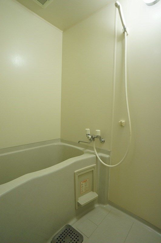 ボナージュ室見の浴室