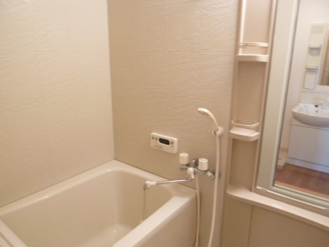 グランヴィレッジＫの浴室|追焚き付バス