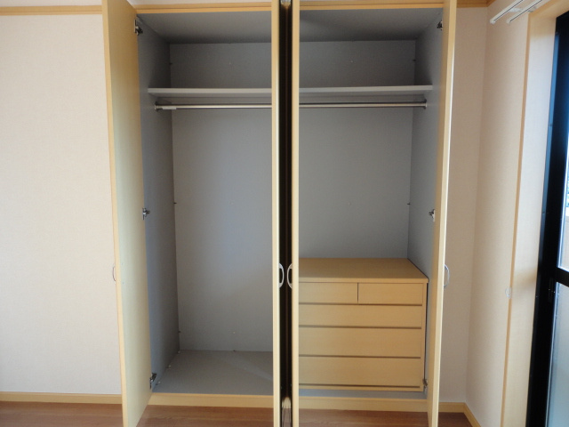 グランヴィレッジＫの収納|クローゼット中チェスト有
