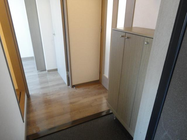 グローリアスＭ・Ｔ・Ｋの玄関|玄関