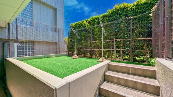 グランシーナ東寺尾の庭|お庭もあるのでガーデニングなども楽しめます。