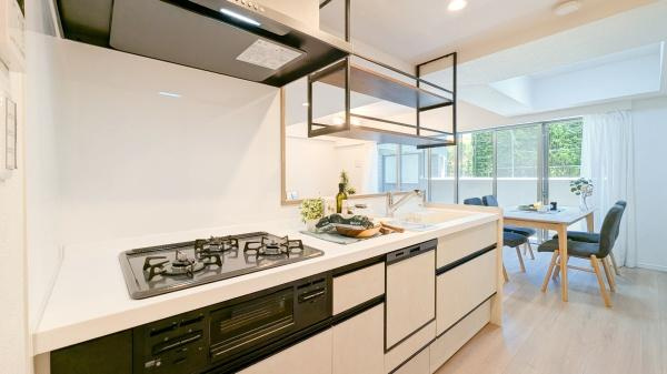 グランシーナ東寺尾のキッチン|食洗器付きなのは家事の負担を軽減してくれる嬉しいポイント♪