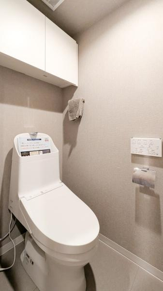 グランシーナ東寺尾のトイレ|清潔感のある内装、すっきりとしたデザインのトイレです。
水周りが綺麗だと安心ですね。
