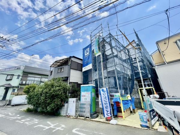 横浜市神奈川区入江１丁目の新築一戸建の外観|同仕様物件もご案内をさせて頂きます。
お車でご自宅まで送迎承ります。