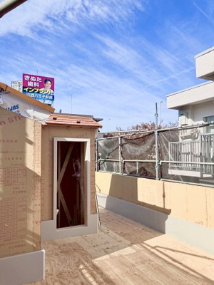 【構造・工法・仕様】 | 新築戸建て 桜上水1棟 | 地震に強い四寸柱を使用しています。