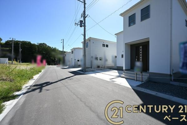 リーブルガーデン萩の台 ２号棟 ／新築一戸建の前面道路含む現地写真|■現地撮影写真■落ち着いた雰囲気の閑静な住宅地内です！