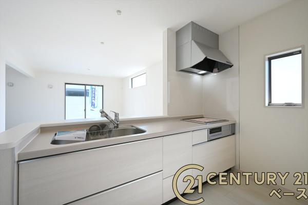 リーブルガーデン萩の台 ３号棟 ／新築一戸建のキッチン|■現地撮影写真■家族とのコミュニケーションがとりやすい人気のカウンターキッチン！