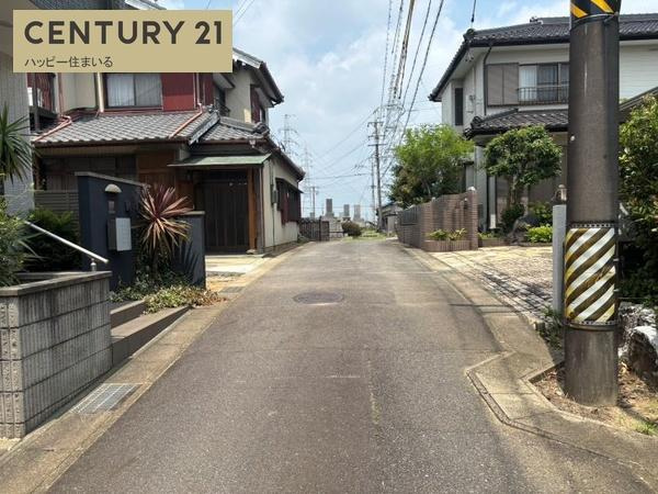 岡崎市西本郷町字和志山の売地の前面道路含む現地写真
