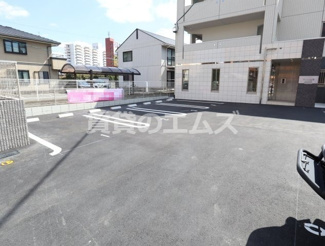 【駐車場】 | フレオ博多の駐車場