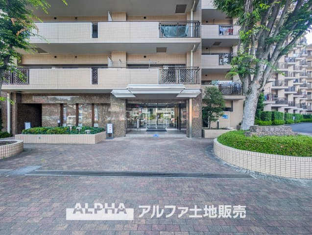 多摩南平パークスクエアの外観