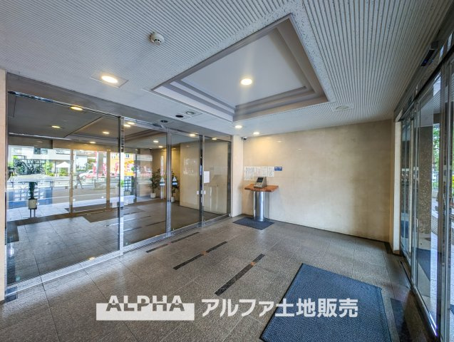 多摩南平パークスクエアのエントランス