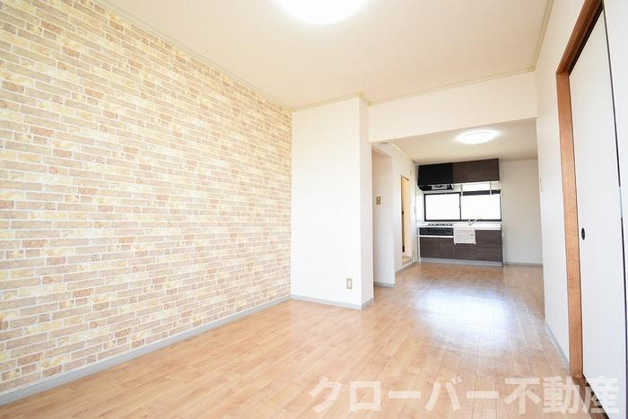 カーサＭの居間・リビング|LDK13．5帖