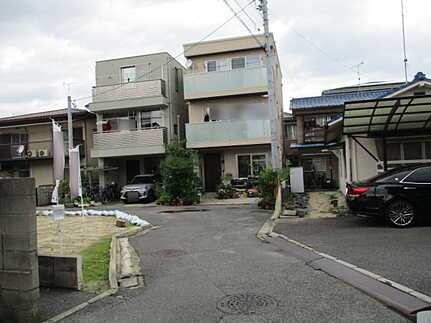 広島市佐伯区五日市中央2丁目　土地の前面道路含む現地写真