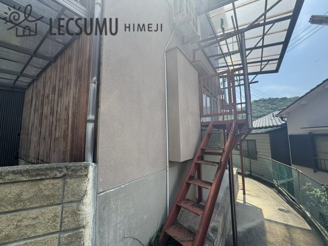 姫路市家島町真浦/中古戸建の前面道路含む現地写真