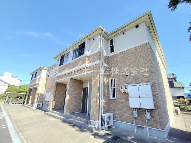 フロンティア栄の外観