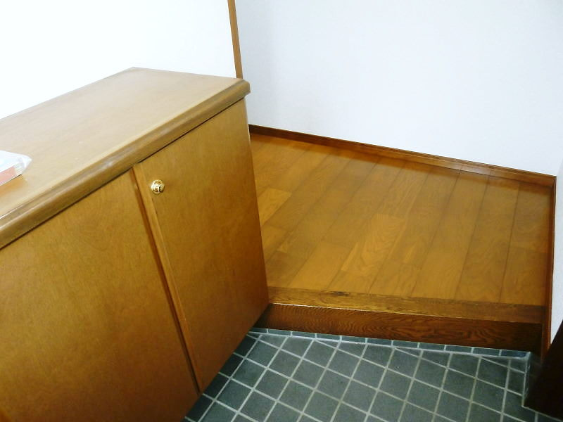 植田山住宅Ｂ棟の玄関