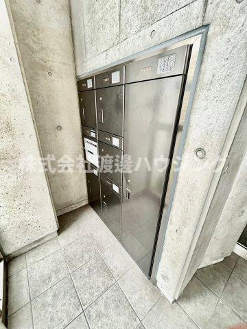 コリーヌ江坂のその他共用部分|あったら嬉しい宅配BOX付き