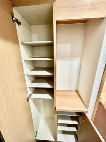 コリーヌ江坂の収納