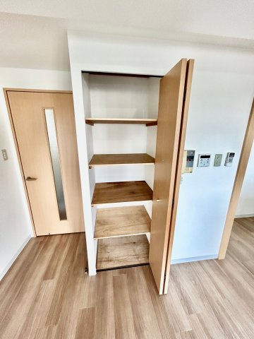 コリーヌ江坂の収納