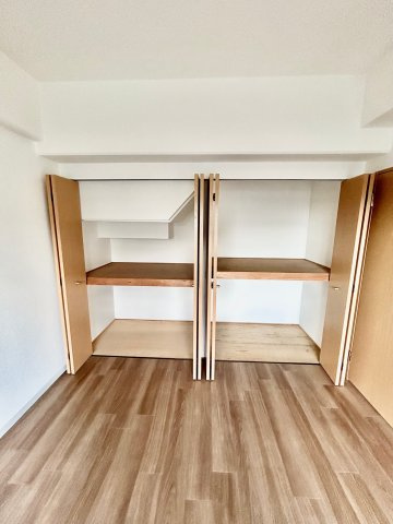 コリーヌ江坂の収納