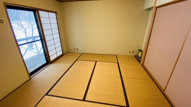 浅間ハイランドパーク プルミエールC棟1階 2LDK サウナ付きの和室