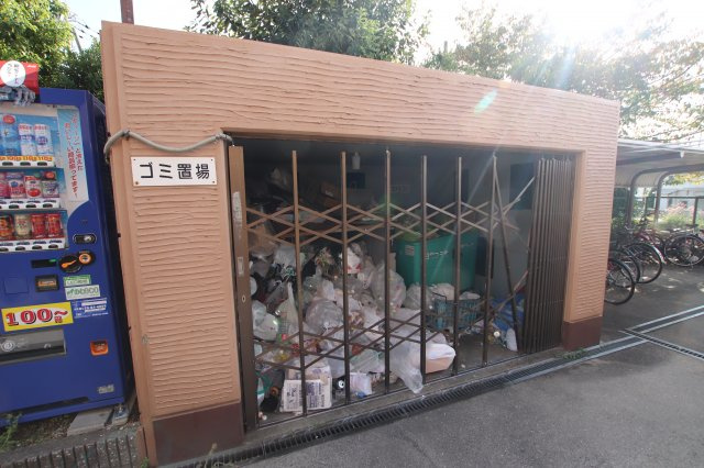 【その他共用部分】 | ブエナビスタ和泉中央 | 敷地内ゴミ置場