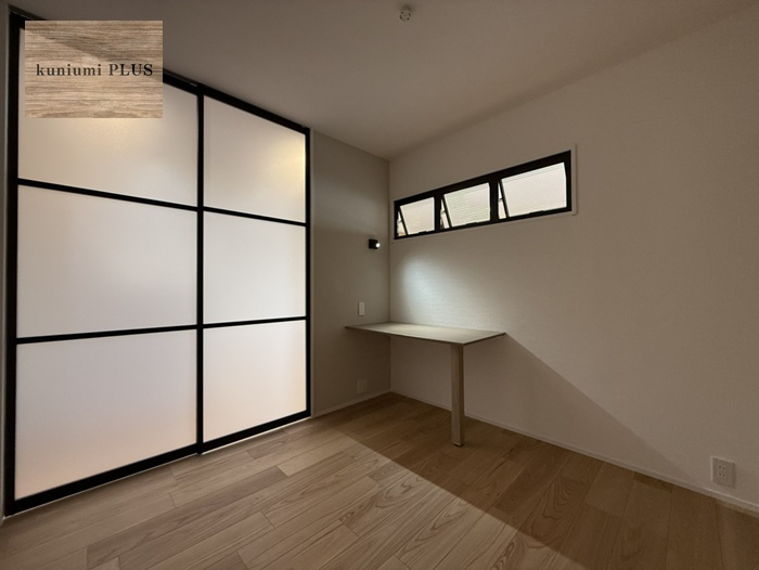 鶴見緑地コーポの洋室
