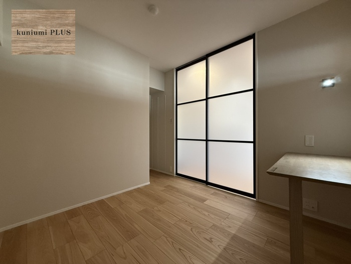 鶴見緑地コーポの洋室