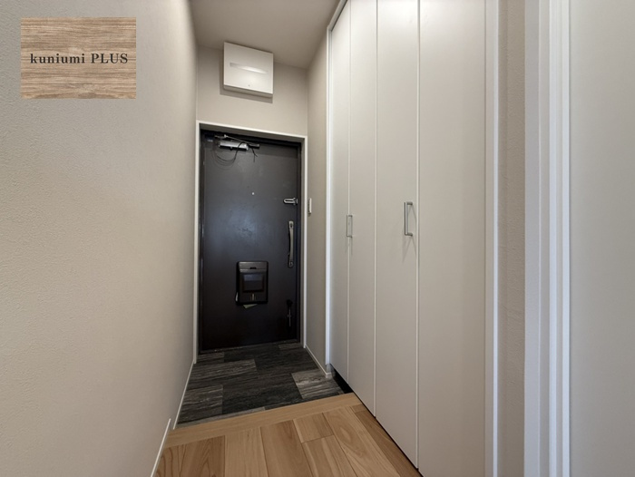 鶴見緑地コーポの玄関