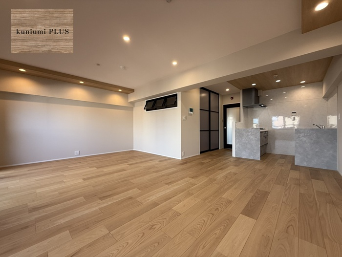 鶴見緑地コーポの居間・リビング