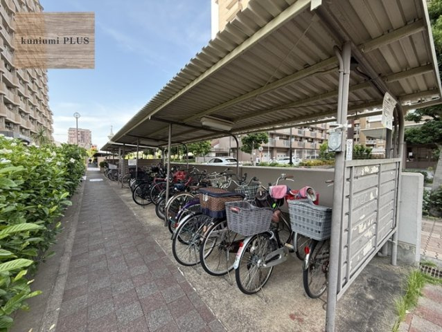 鶴見緑地コーポの駐輪場