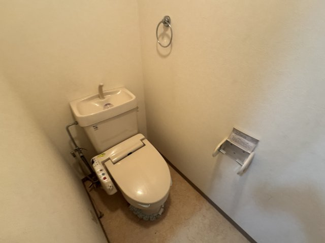 EAST AS ONEのトイレ