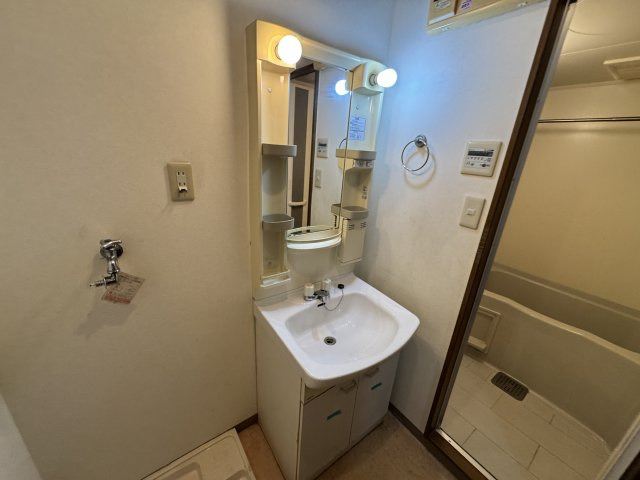 EAST AS ONEの独立洗面台