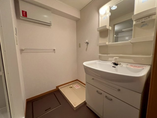 ジャンプ寺小路の洗面所