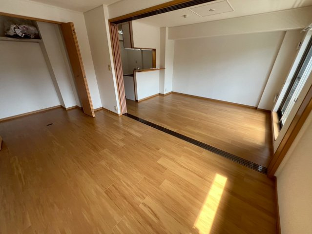 ジャンプ寺小路の居間・リビング