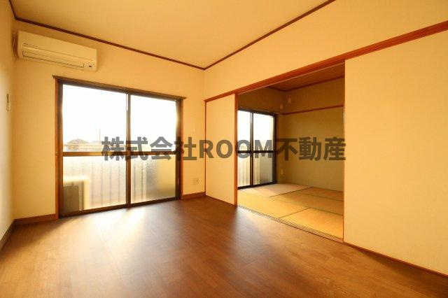 ピアコート旭21の居間・リビング|リビングです