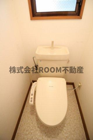 ピアコート旭21のトイレ|落ち着いた色調のトイレです