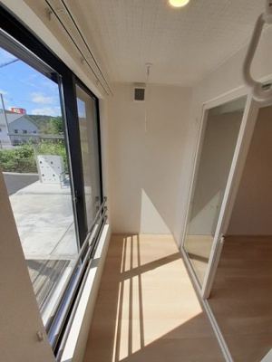 【バルコニー】 | フルール人吉Ⅰ | お洗濯にも便利なバルコニー付き