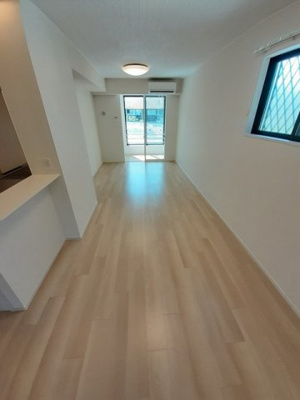 【居間・リビング】 | フルール人吉Ⅰ | 使いやすい居間です