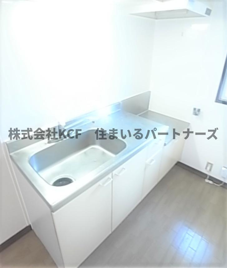 ちろりん村B棟のキッチン|コンパクトなキッチンで掃除もラクラク